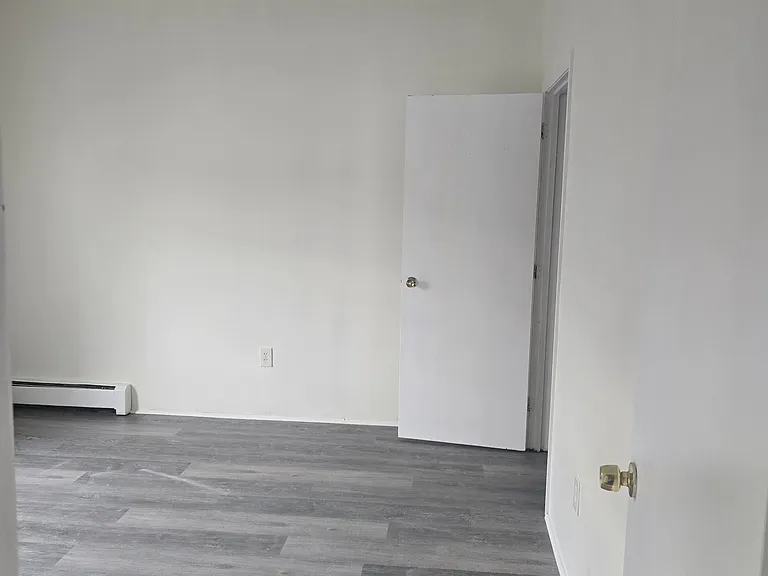 395 Lake Ave — Photo 8
