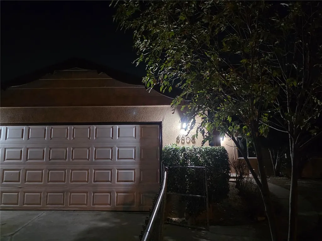 4 bed, 1097 sqft, $3,500 — Photo 3