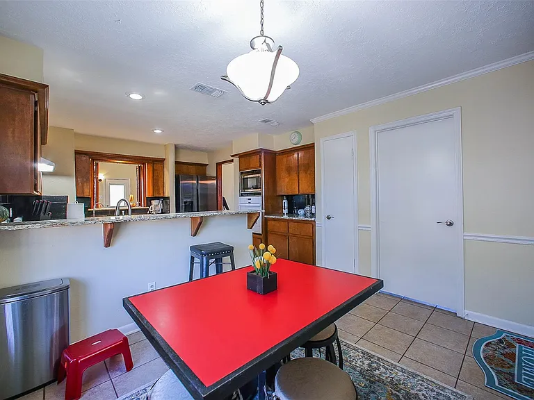 9511 Sharpcrest St — Photo 22