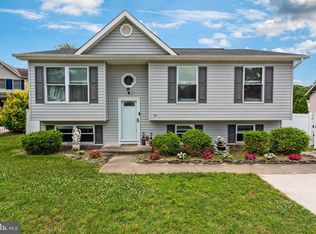 10 Raylene Ct, Glen Burnie, MD 21061