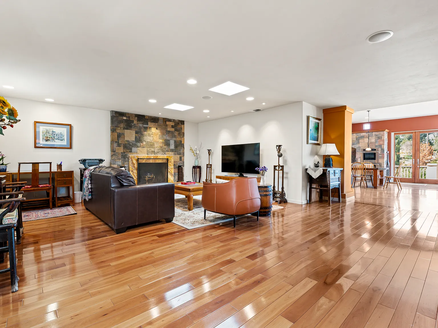 3 bed, 3150 sqft, $6,000 — Photo 3