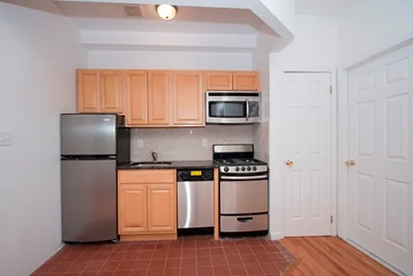 Rented by J Misrahi Realty Corp | media 34