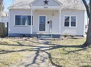 304 SW 4th St, Fairfield, IL 62837