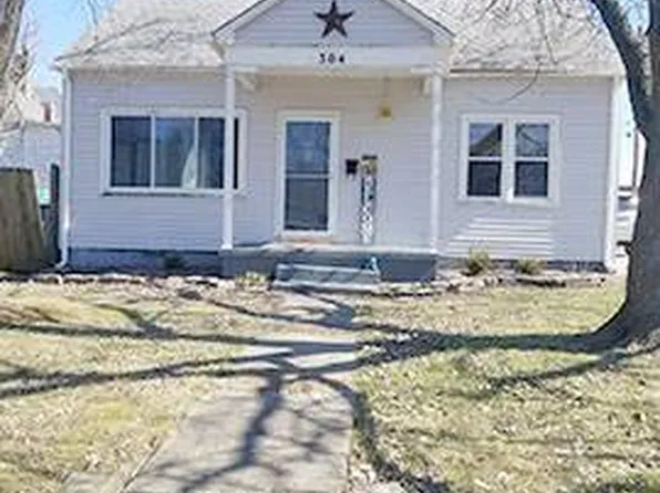 304 SW 4th St, Fairfield, IL 62837