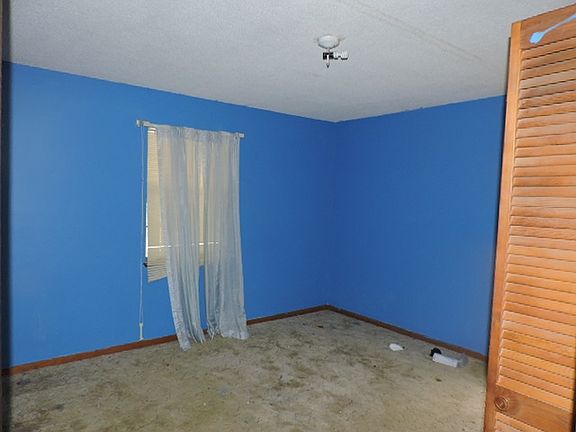 4th image of 506 SW Overstreet Ave