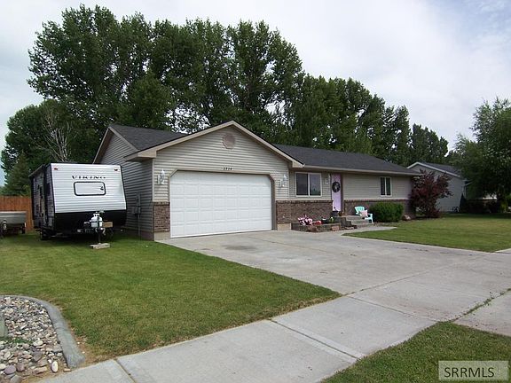 2nd image of 2934 N Bliss Dr