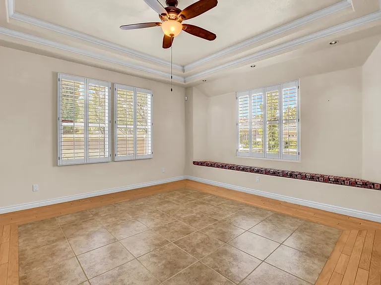 9101 Crystal Lake Ct — Photo 15