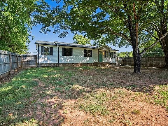 4th image of 118 Shady Grove Rd