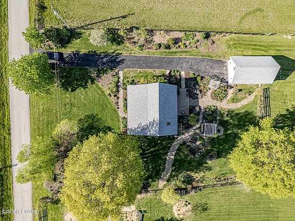 5th image of 410 Mahuron Ln