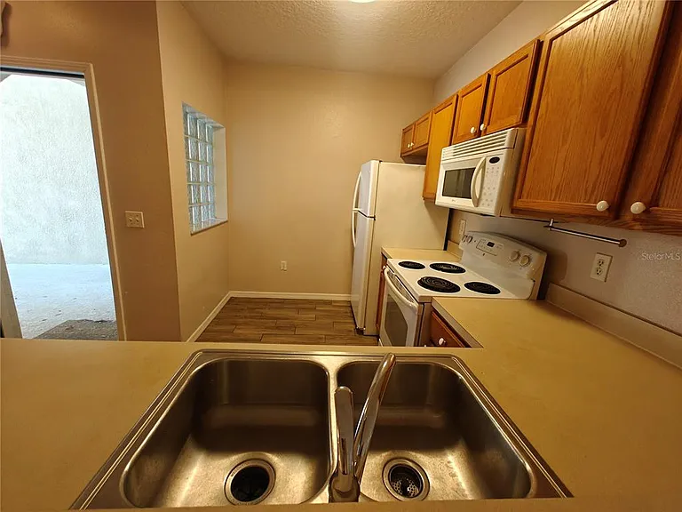 6022 Portsdale Pl #102 — Photo 4