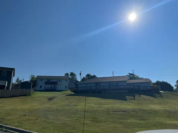 109 Praise Way, Hollister, MO 65672