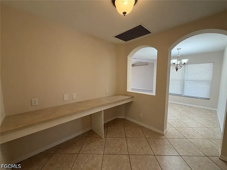 3527 NE 19th Pl — Photo 23