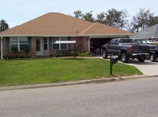 7643 Marthas Way, Navarre, FL 32566