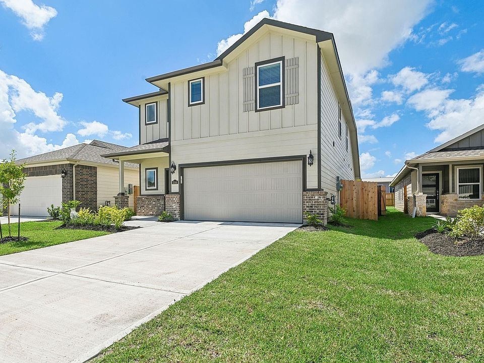 1st image of 15447 Dapple Bluff Ln