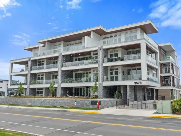 9570 5th St #205, Sidney, BC V8L 2W5