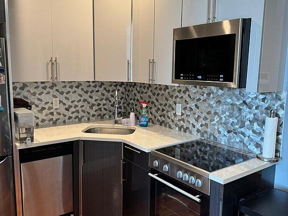 3rd image of 21-34 Broadway #4G