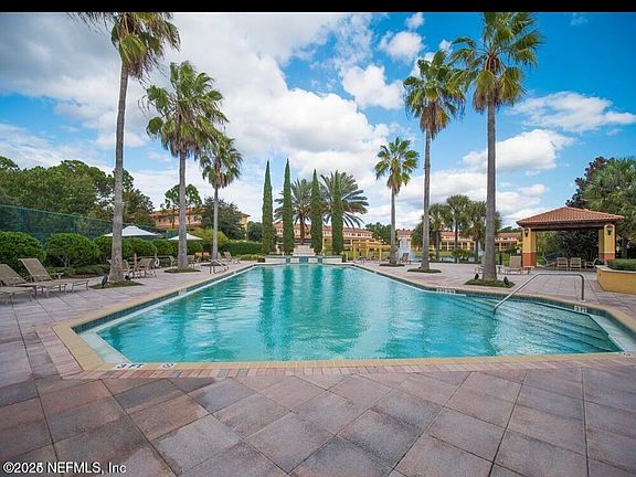 Swimming Pool with Spa