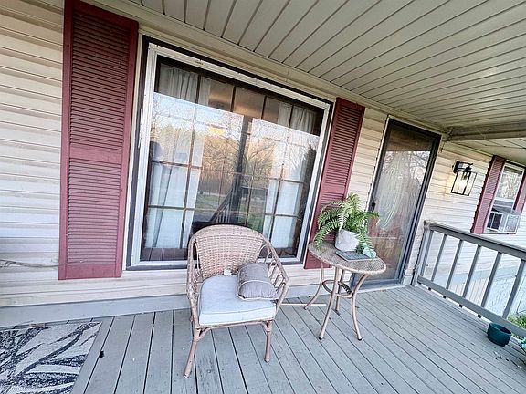 3rd image of 290 Shotgun Ln