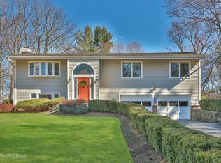 27 Elizabeth Pl, Armonk, NY