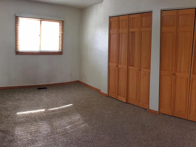860 S Century Dr — Photo 5