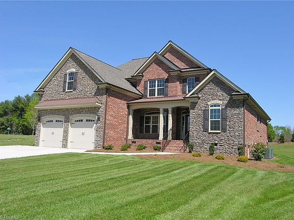 3rd image of 5074 Carriage Trail Ct