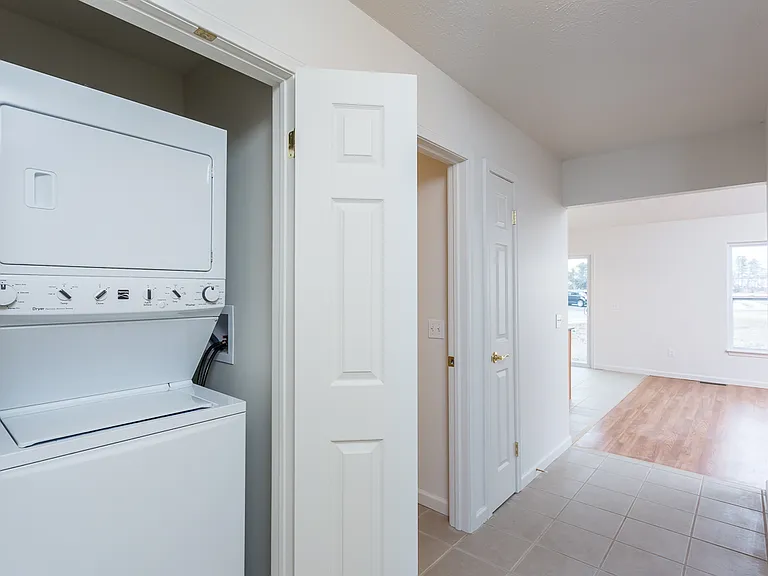 48 Silverlight Way — Photo 5
