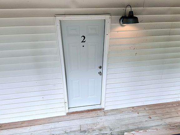 2nd image of 207 Cochran Rd APT 2