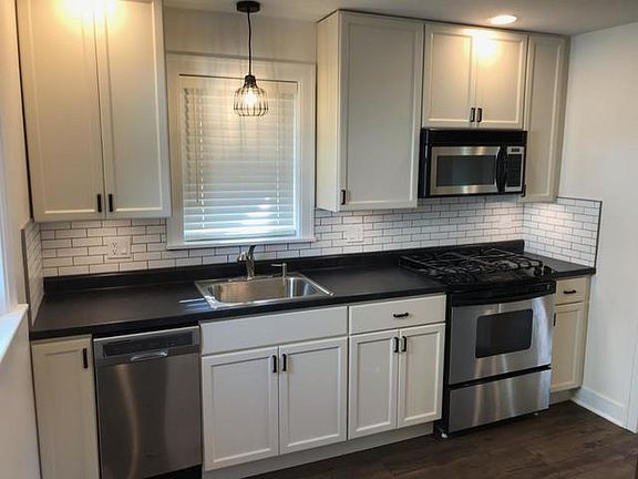 4th image of 2615 Leona Ave