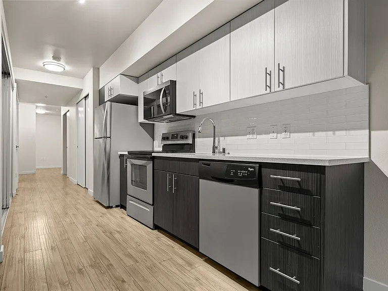 Contour Apartments — Photo 38