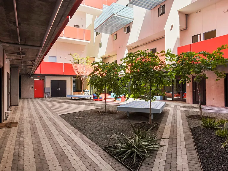 Los Patios — Photo 4