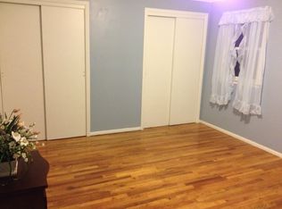 16 Barberry Rd, West Islip, NY 11795