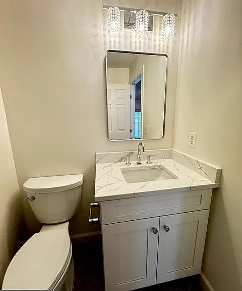 1811 Fallbrook Ln — Photo 35
