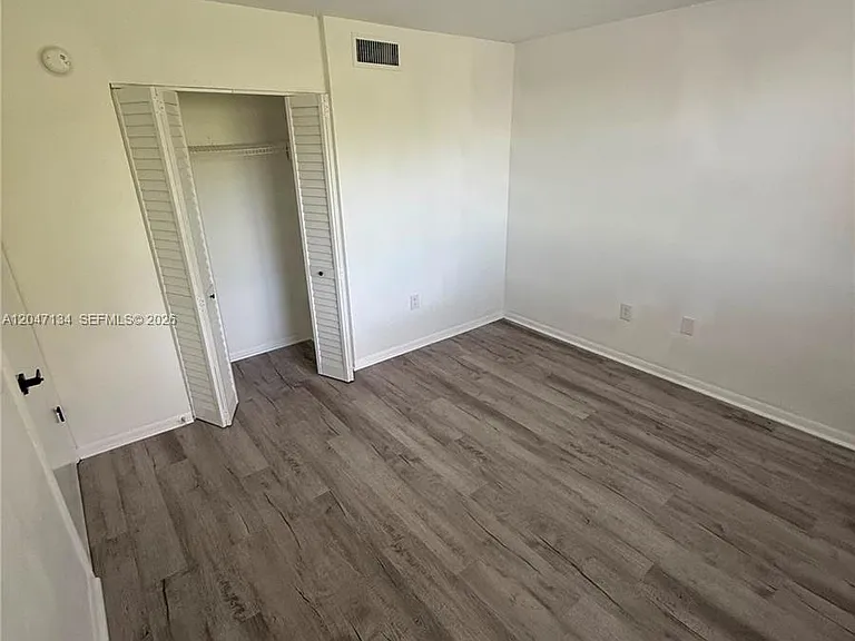 1220 NW 103rd Ln #413 — Photo 6