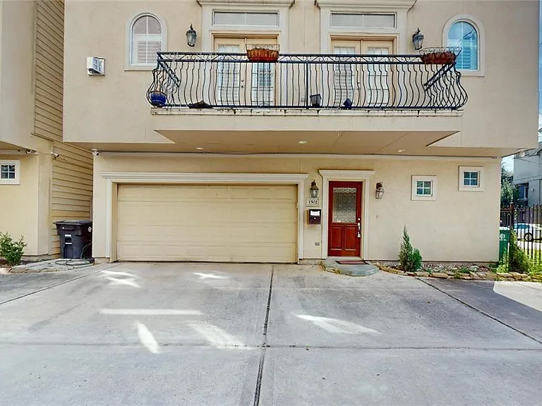 1502 Birdsall St — Photo 3