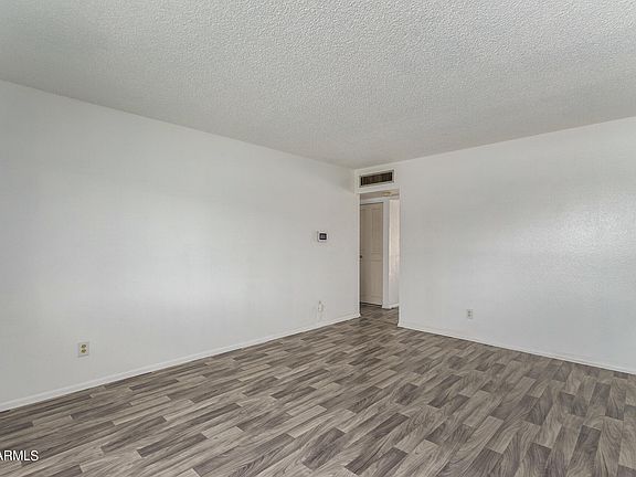 5th image of 3222 W CARIBBEAN Lane