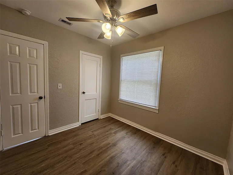 138 W Marion St — Photo 10