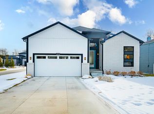 1858 Upland Dr, Ann Arbor, MI