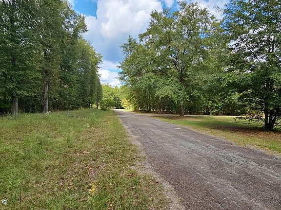 4th image of 241 Richard Dr