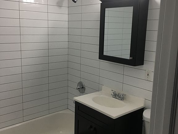 5th image of 631B Barretto St APT 3