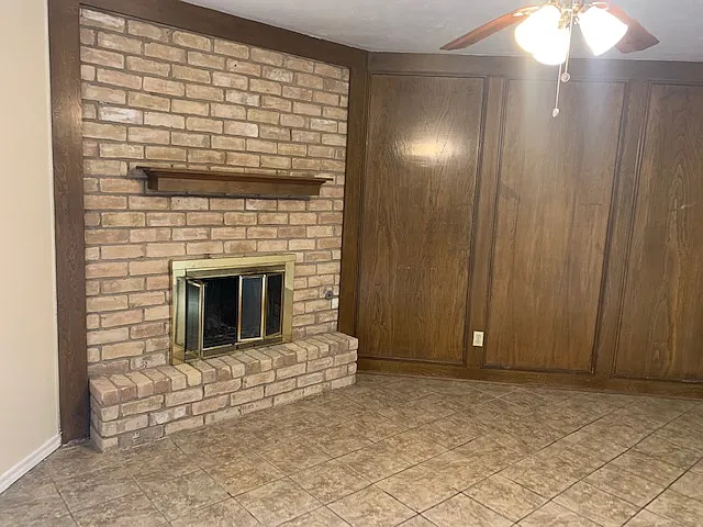 1221 Willow Wood Ct — Photo 8