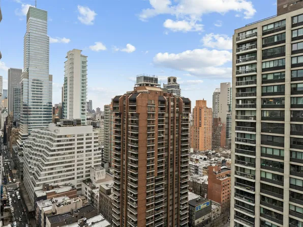 303 East 57th Street image 7 of 12