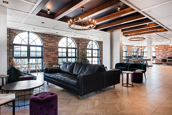 Rented by Compass | media 137