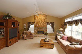 5th image of 1526 Longmeadow Ln