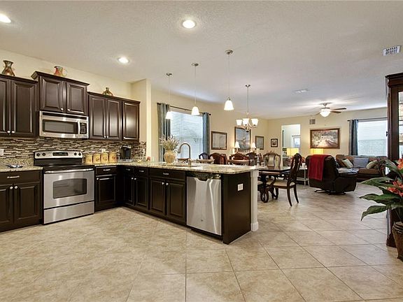 4th image of 2756 Lantern Hill Ave