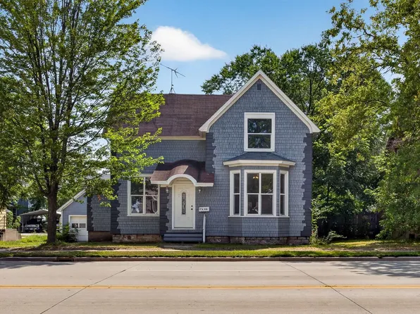 816 Marinette Ave, Marinette, WI 54143