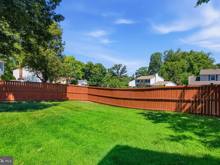 9120 Huber Ct — Photo 28