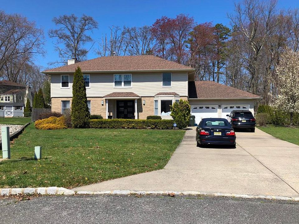 1st image of 8 Marie Elaine Ct