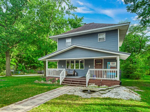 702 E Lake St, Knox, IN 46534