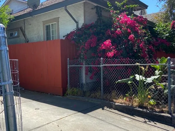 1304 E Lafayette St, Stockton, CA 95205