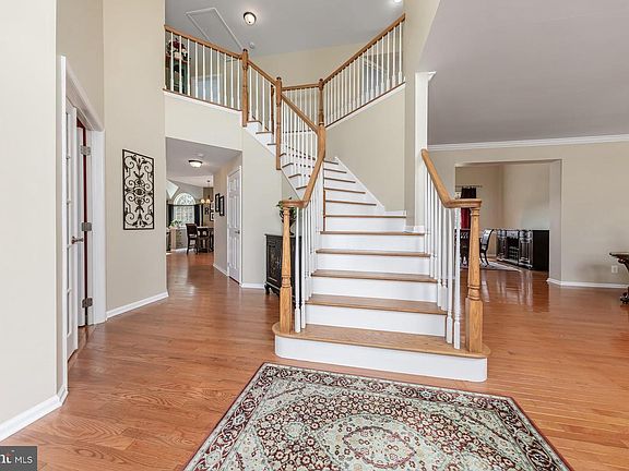 2nd image of 1104 Jasmine Ct